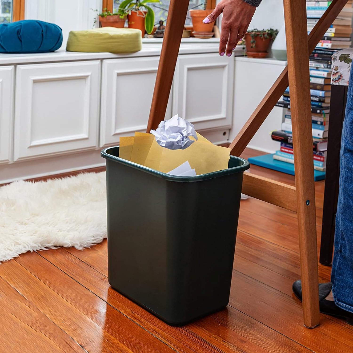 Gooddyiyukey 25 Gallon Office Trash Can with Lid 1